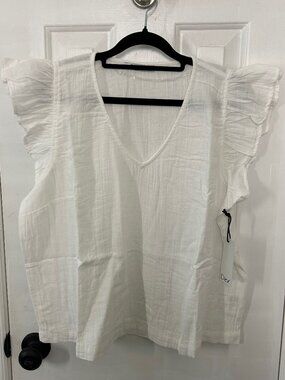 NWT Dex Size L Large White Ruffle Sleeve V-Neck Top
